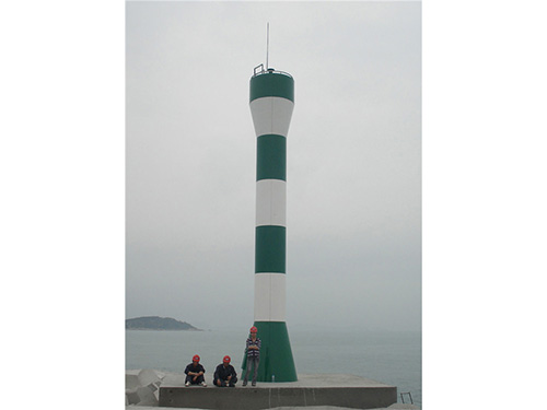 平海电厂10米玻璃钢灯桩.JPG
